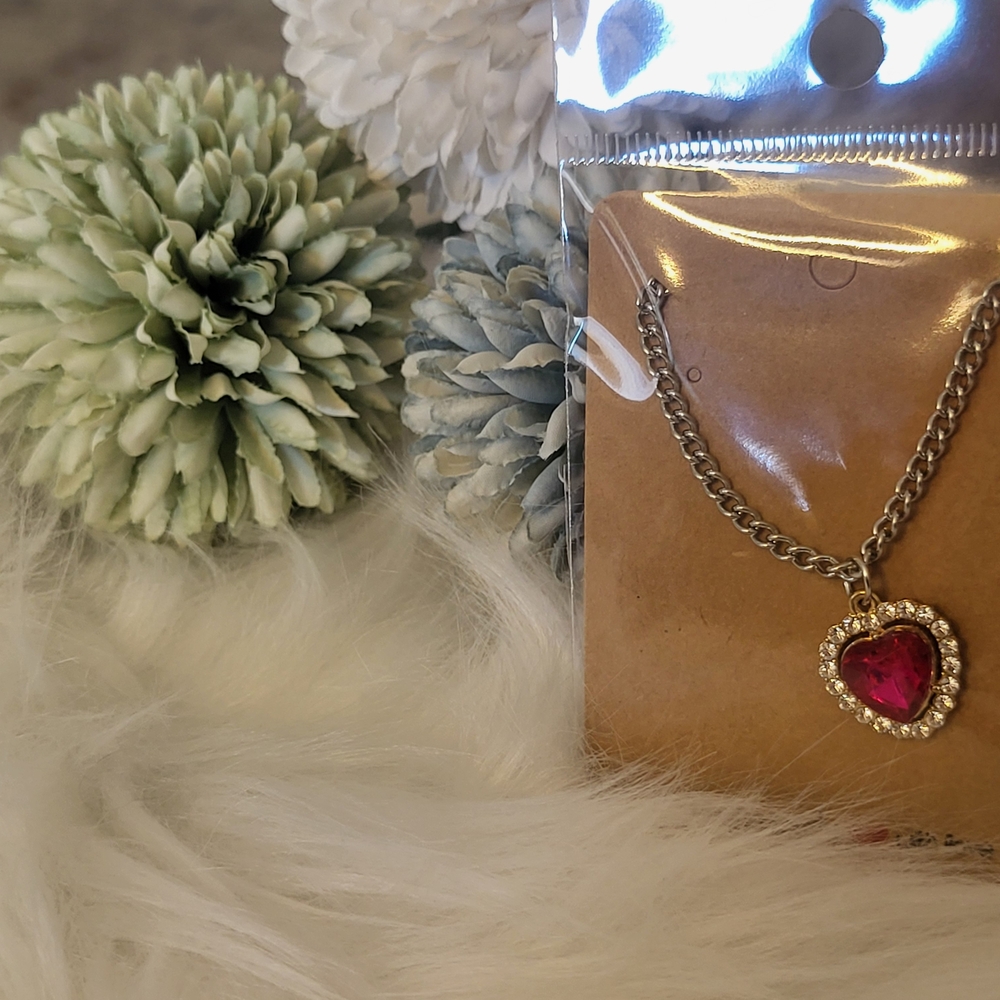 Elegant Heart Pendant Necklace